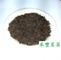 陳年老茶-結合山川靈氣與大地精華，時間的淬鍊，香氣怡人，入口滑順。